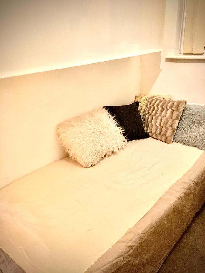 Hendon Homestay ภายนอก รูปภาพ